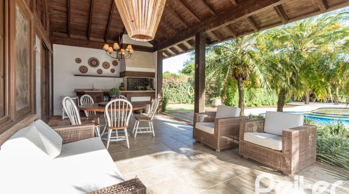 Casa em Condomínio à venda com 290m², 3 dormitórios, 3 suítes, 4 vagas, no bairro Terra Ville em PORTO ALEGRE