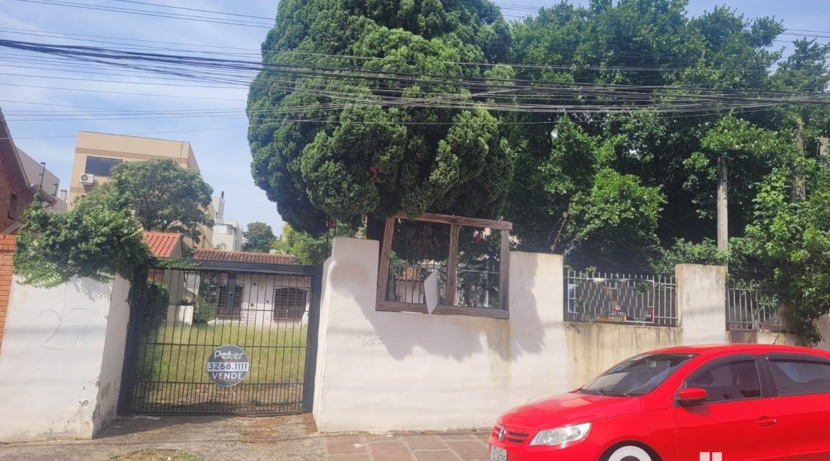 Terreno à venda, no bairro Tristeza em Porto Alegre