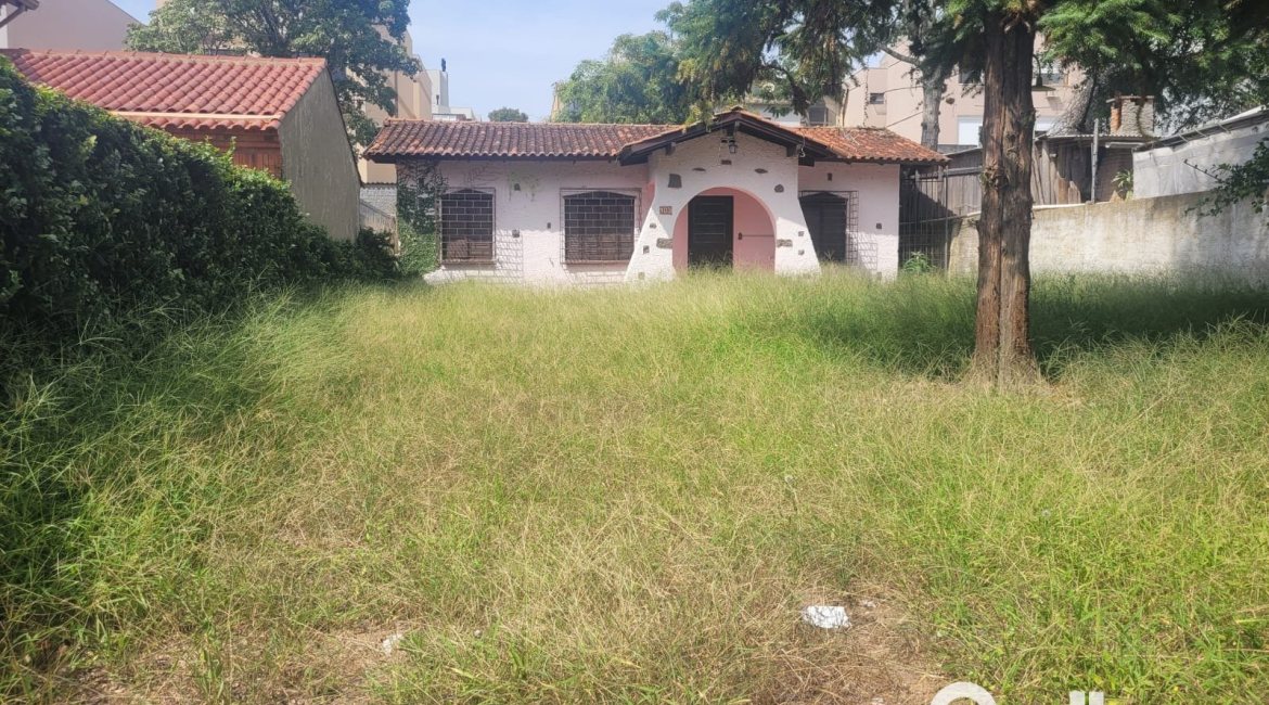 Terreno à venda, no bairro Tristeza em Porto Alegre