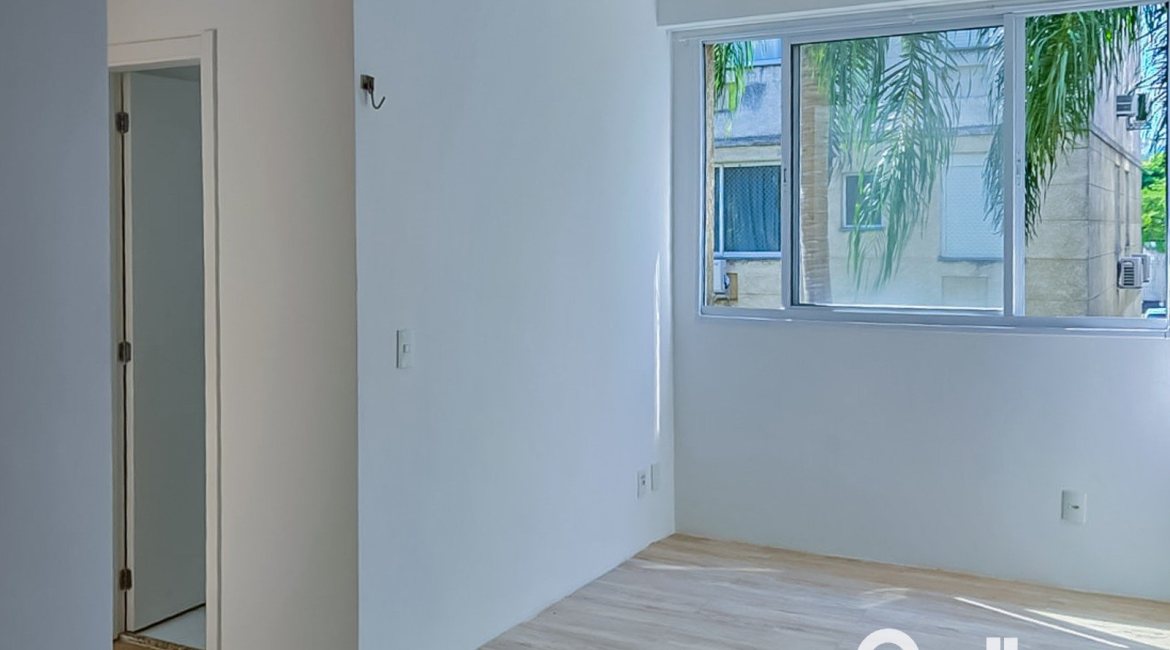 Apartamento à venda com 45m², 2 dormitórios, 1 vaga, no bairro Ipanema em PORTO ALEGRE