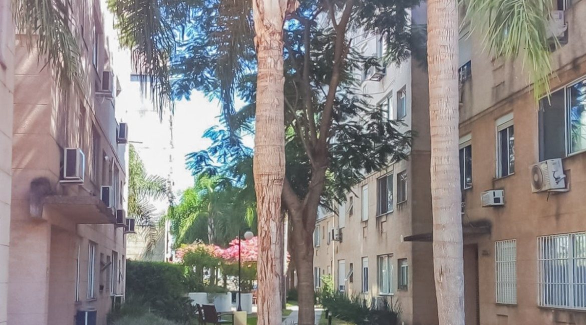 Apartamento à venda com 45m², 2 dormitórios, 1 vaga, no bairro Ipanema em PORTO ALEGRE