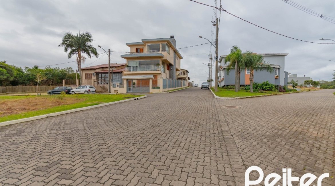 Terreno em condomínio à venda com 229m², no bairro Campo Novo em Porto Alegre