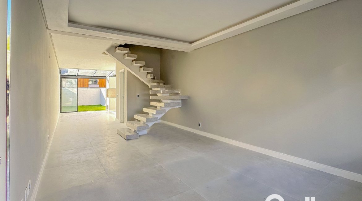 Casa em Condomínio à venda com 125m², 3 dormitórios, 3 suítes, 2 vagas, no bairro Tristeza em Porto Alegre