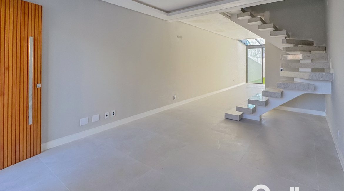 Casa em Condomínio à venda com 125m², 3 dormitórios, 3 suítes, 2 vagas, no bairro Tristeza em Porto Alegre