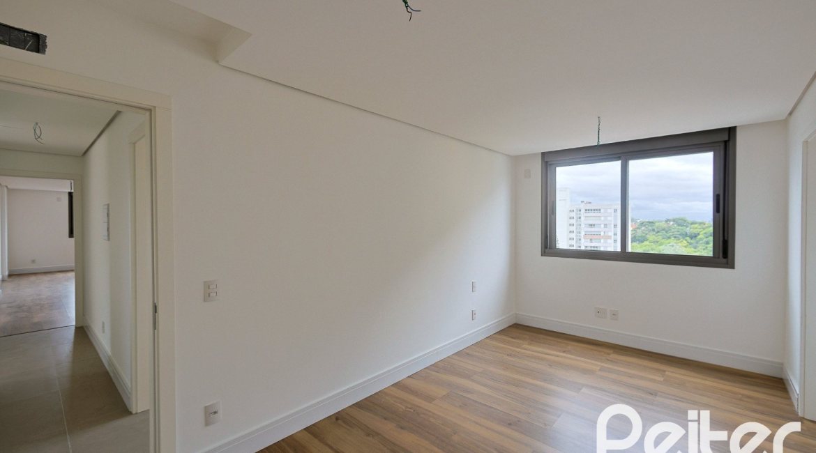 Apartamento à venda com 216m², 3 dormitórios, 3 suítes, 3 vagas, no bairro Tristeza em PORTO ALEGRE
