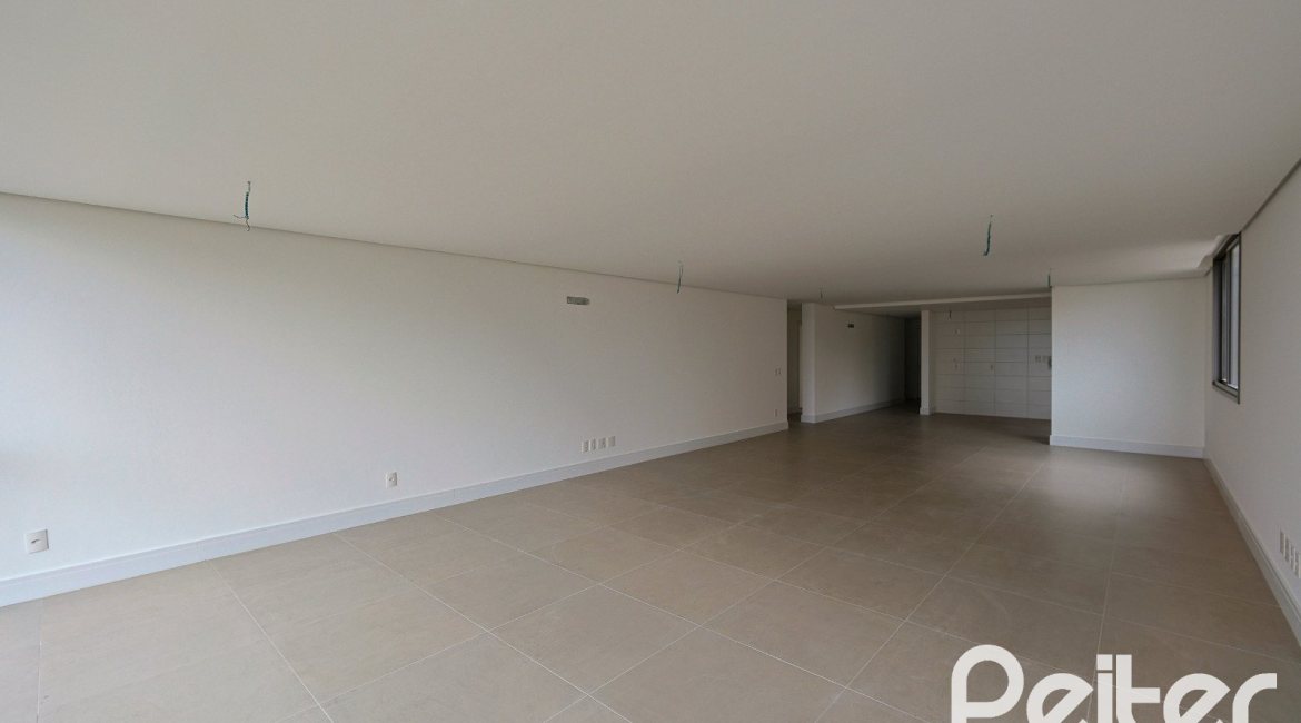 Apartamento à venda com 216m², 3 dormitórios, 3 suítes, 3 vagas, no bairro Tristeza em PORTO ALEGRE