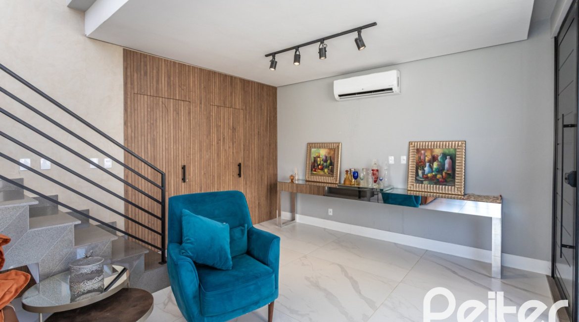 Casa em Condomínio à venda com 263m², 4 dormitórios, 4 suítes, 2 vagas, no bairro Alphaville em PORTO ALEGRE