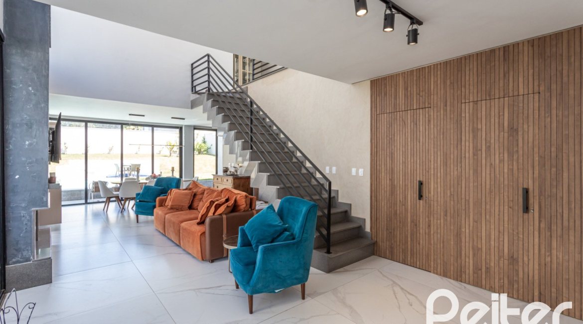 Casa em Condomínio à venda com 263m², 4 dormitórios, 4 suítes, 2 vagas, no bairro Alphaville em PORTO ALEGRE