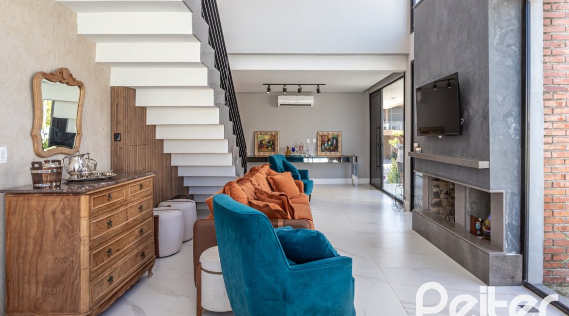 Casa em Condomínio à venda com 263m², 4 dormitórios, 4 suítes, 2 vagas, no bairro Alphaville em PORTO ALEGRE