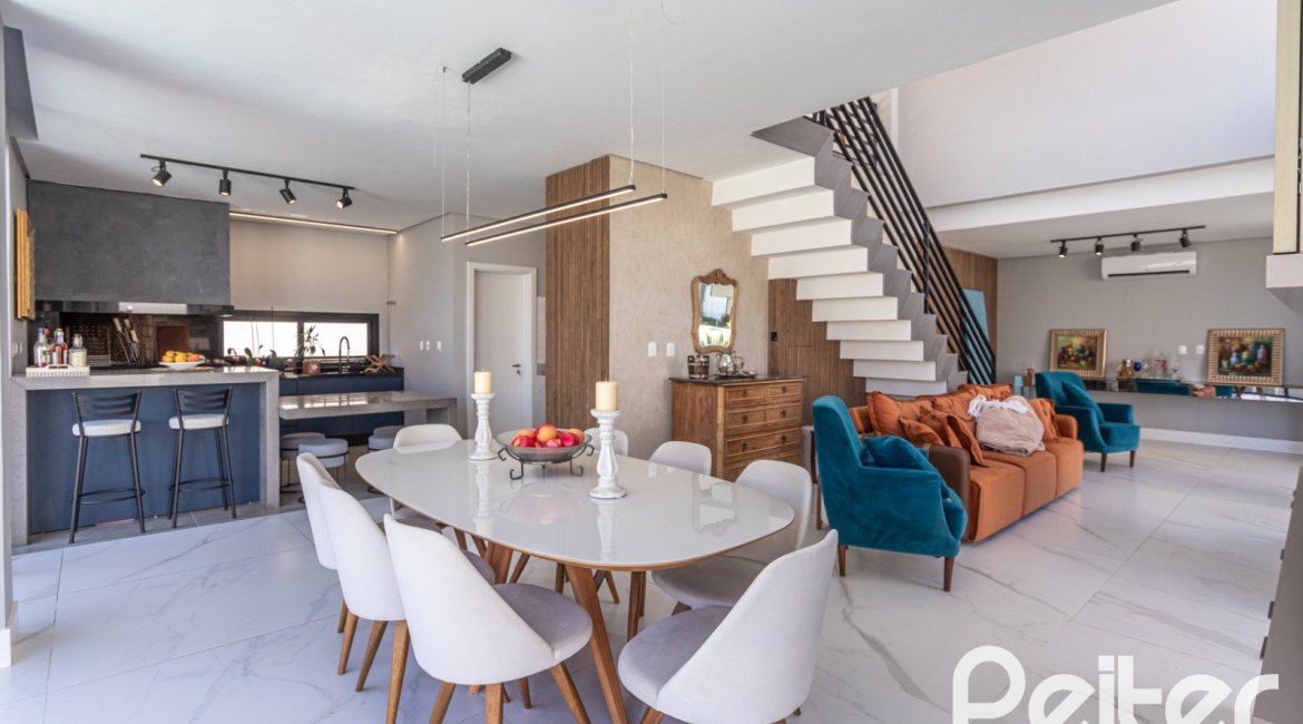 Casa em Condomínio à venda com 263m², 4 dormitórios, 4 suítes, 2 vagas, no bairro Alphaville em PORTO ALEGRE