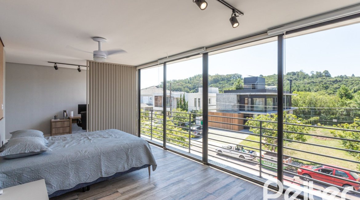 Casa em Condomínio à venda com 263m², 4 dormitórios, 4 suítes, 2 vagas, no bairro Alphaville em PORTO ALEGRE