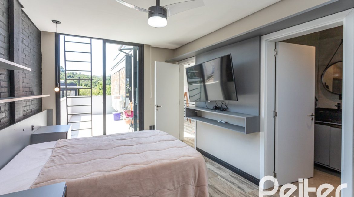 Casa em Condomínio à venda com 263m², 4 dormitórios, 4 suítes, 2 vagas, no bairro Alphaville em PORTO ALEGRE