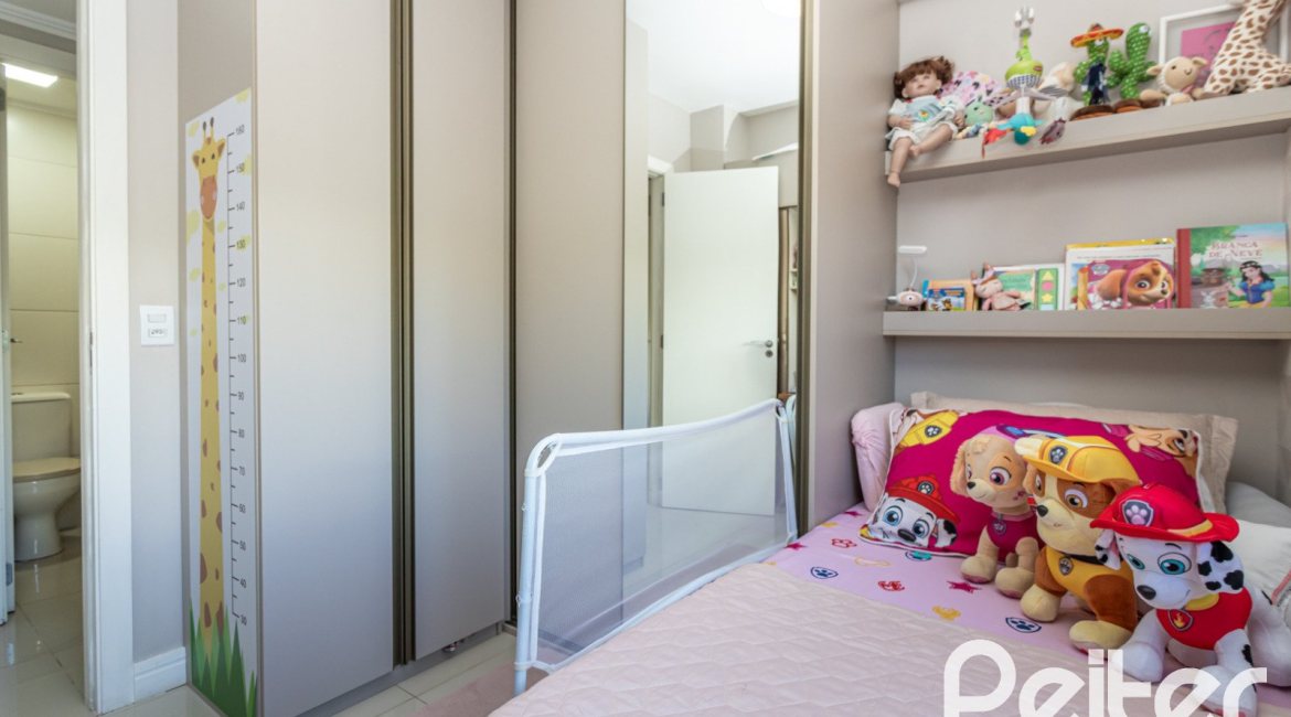 Apartamento à venda com 55m², 2 dormitórios, 1 suíte, 1 vaga, no bairro Tristeza em PORTO ALEGRE