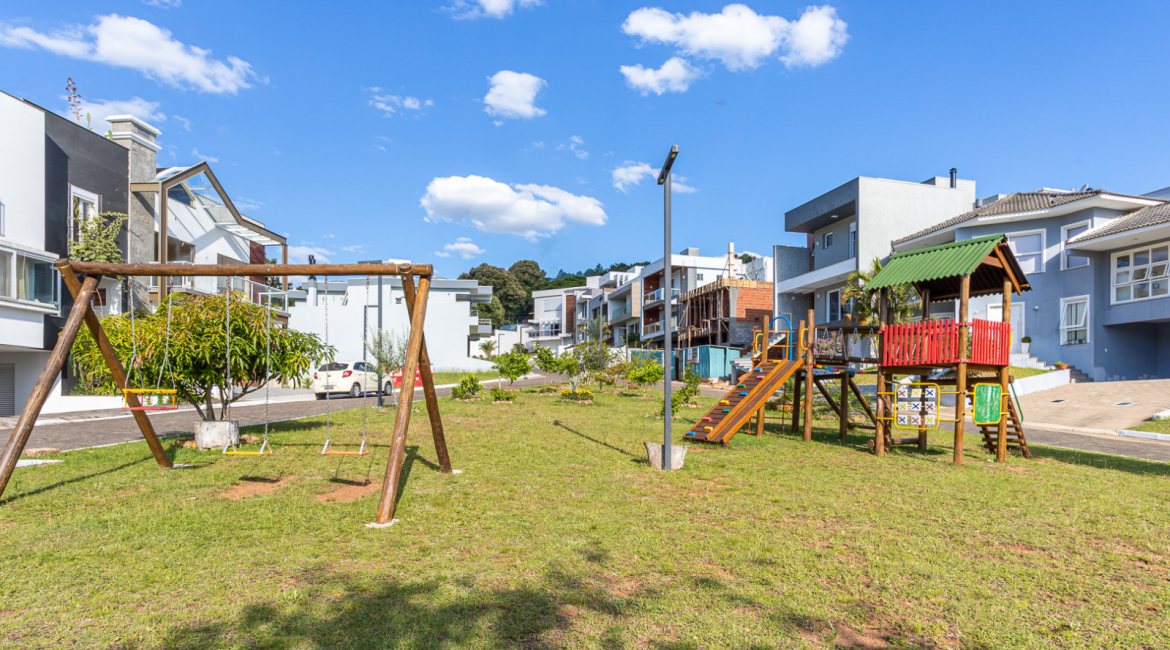 Terreno em condomínio à venda, no bairro Vila Nova em Porto Alegre