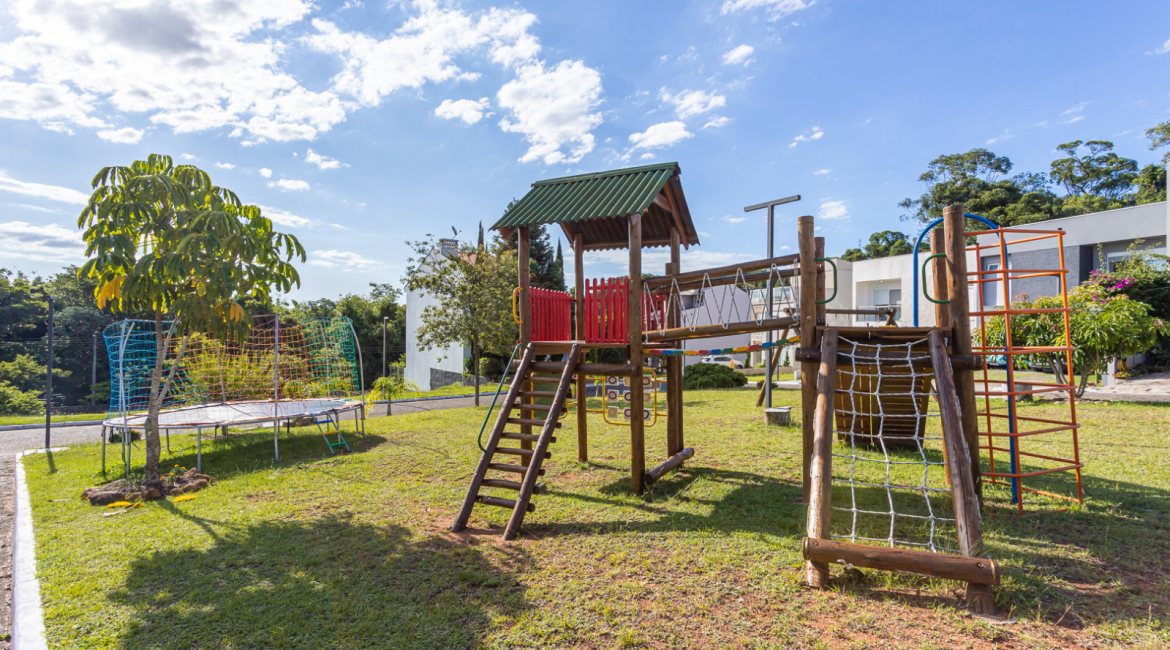 Terreno em condomínio à venda, no bairro Vila Nova em Porto Alegre