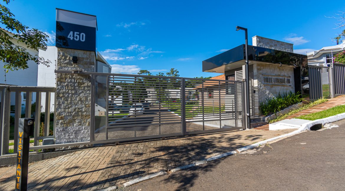 Terreno em condomínio à venda, no bairro Vila Nova em Porto Alegre