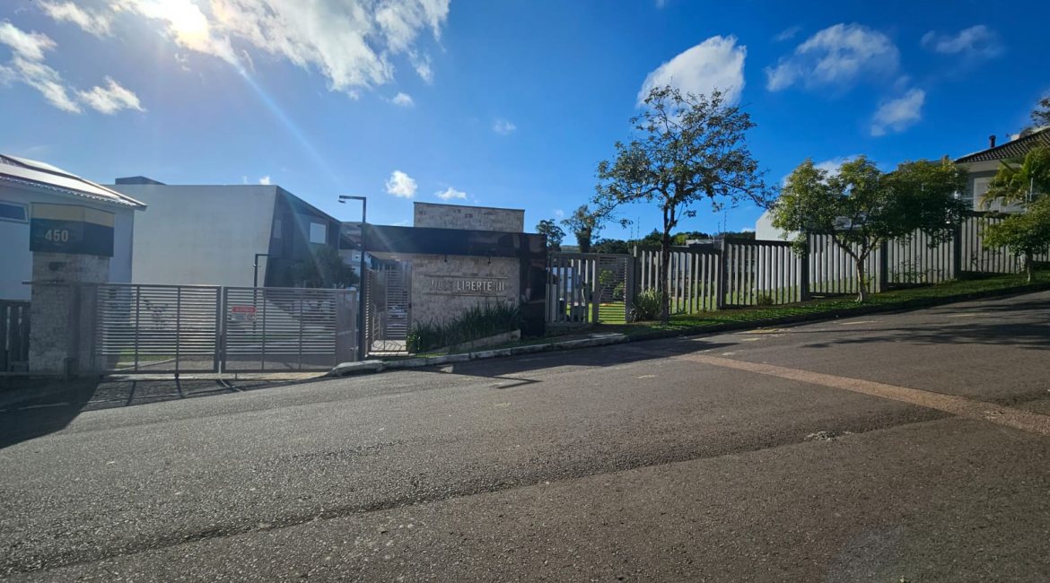 Terreno em condomínio à venda, no bairro Vila Nova em Porto Alegre