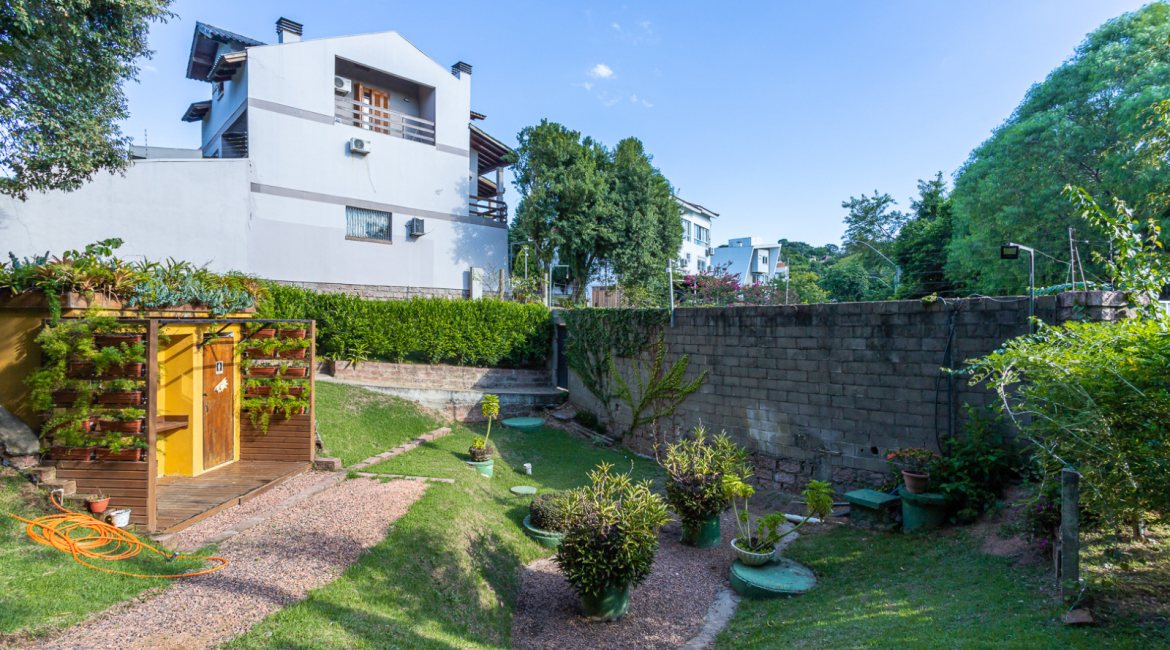 Terreno em condomínio à venda, no bairro Vila Nova em Porto Alegre