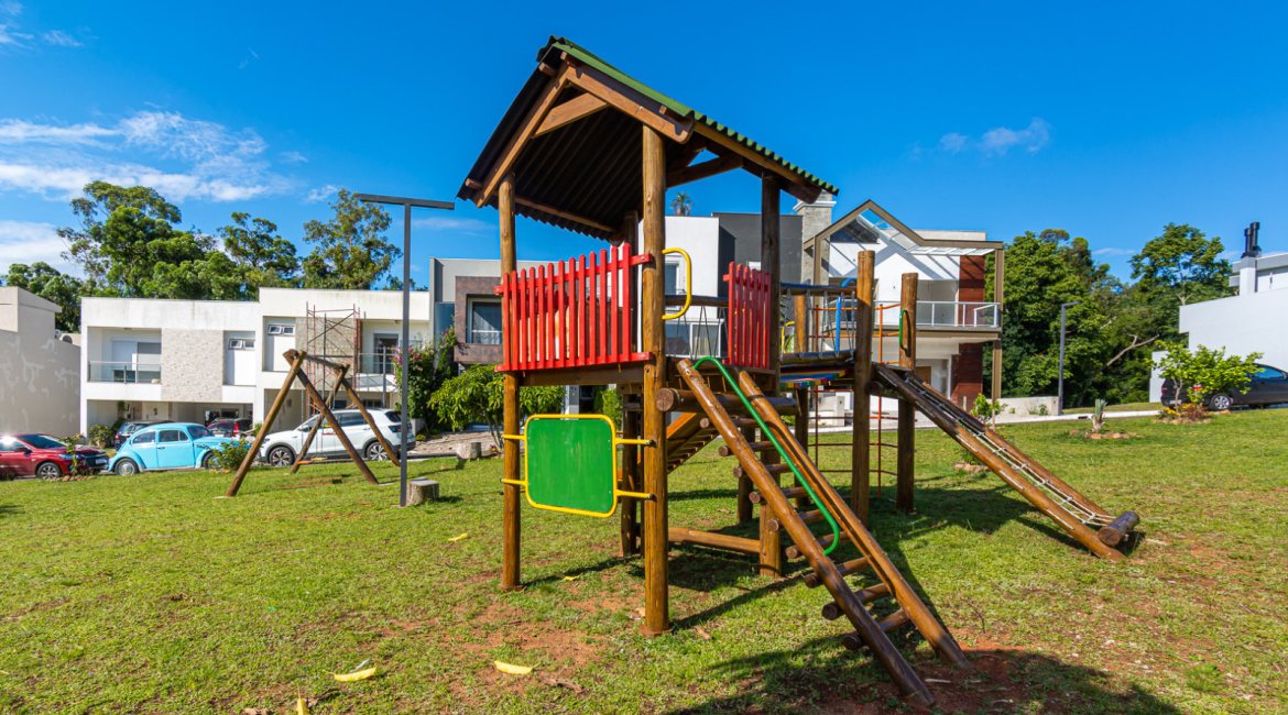 Terreno em condomínio à venda, no bairro Vila Nova em Porto Alegre