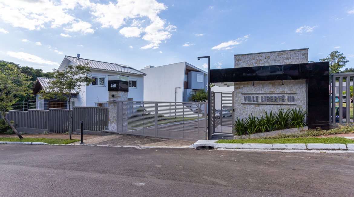 Terreno em condomínio à venda, no bairro Vila Nova em Porto Alegre