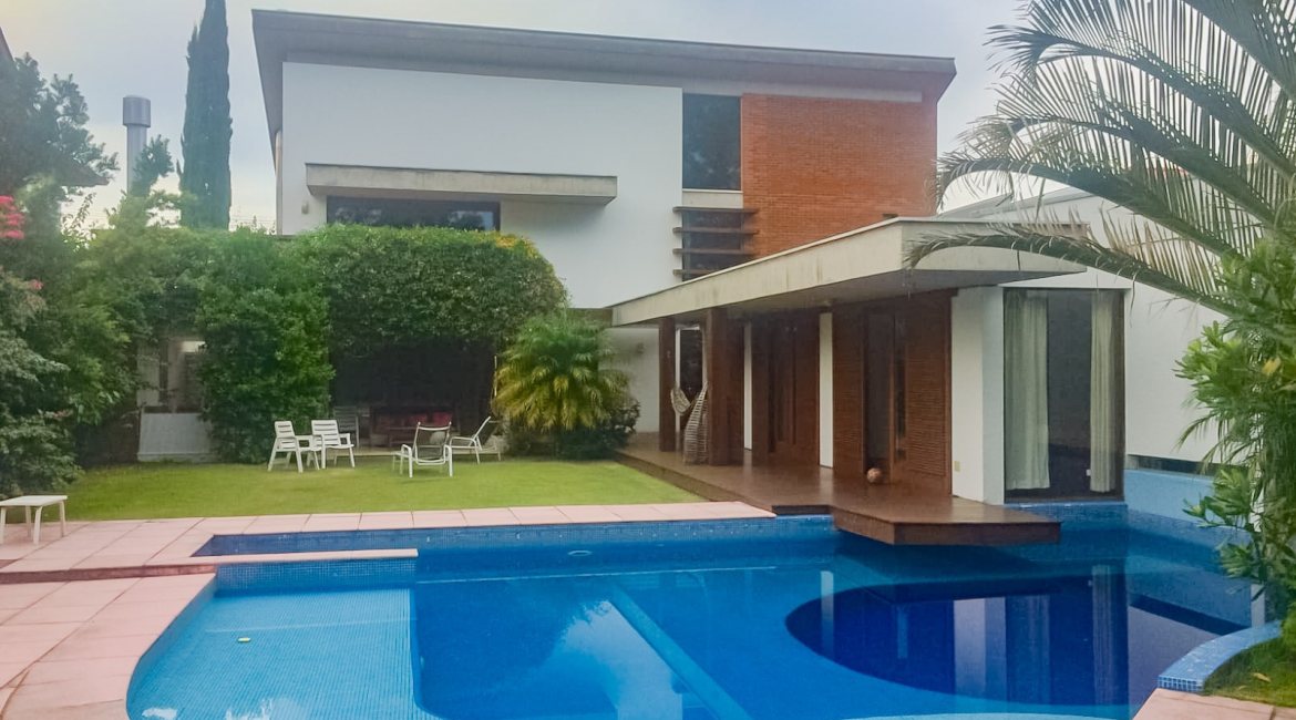 Casa em Condomínio à venda com 435m², 4 dormitórios, 3 suítes, 4 vagas, no bairro Terra Ville em PORTO ALEGRE
