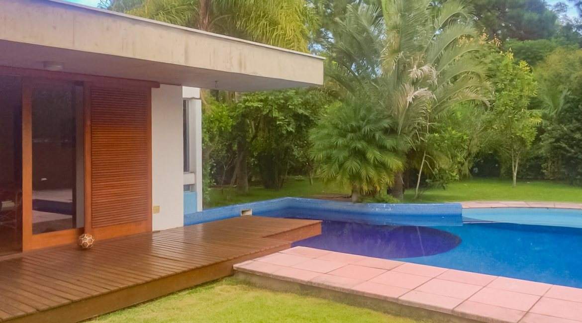 Casa em Condomínio à venda com 435m², 4 dormitórios, 3 suítes, 4 vagas, no bairro Terra Ville em PORTO ALEGRE