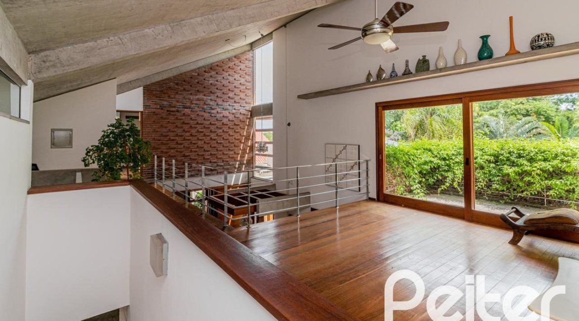 Casa em Condomínio à venda com 435m², 4 dormitórios, 3 suítes, 4 vagas, no bairro Terra Ville em PORTO ALEGRE