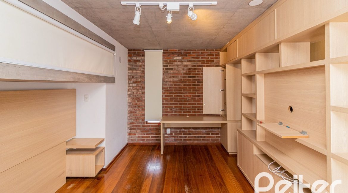 Casa em Condomínio à venda com 435m², 4 dormitórios, 3 suítes, 4 vagas, no bairro Terra Ville em PORTO ALEGRE