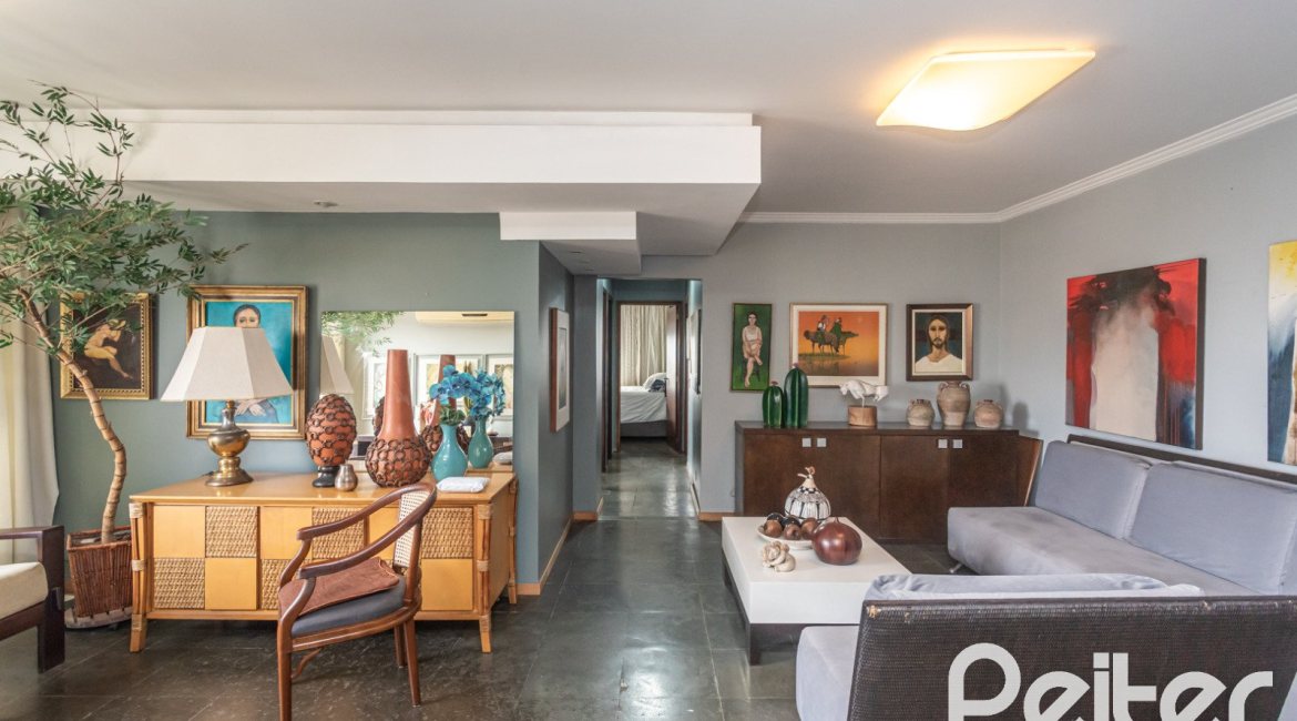 Apartamento à venda com 116m², 3 dormitórios, 1 suíte, 1 vaga, no bairro Moinhos De Vento em Porto Alegre