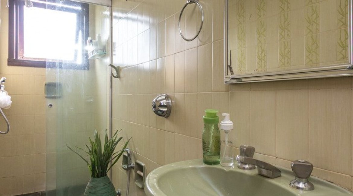 Apartamento à venda com 116m², 3 dormitórios, 1 suíte, 1 vaga, no bairro Moinhos De Vento em Porto Alegre