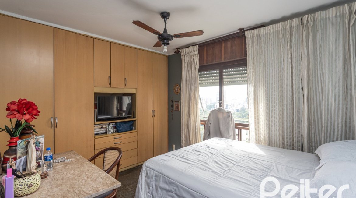 Apartamento à venda com 116m², 3 dormitórios, 1 suíte, 1 vaga, no bairro Moinhos De Vento em Porto Alegre