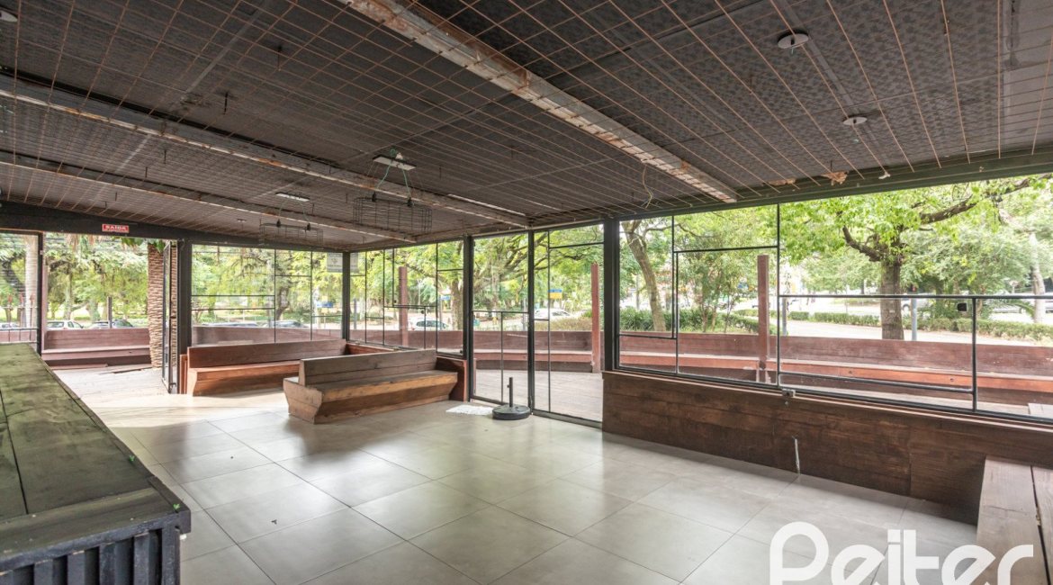 Comercial à venda com 75m², no bairro Moinhos de Vento em Porto Alegre