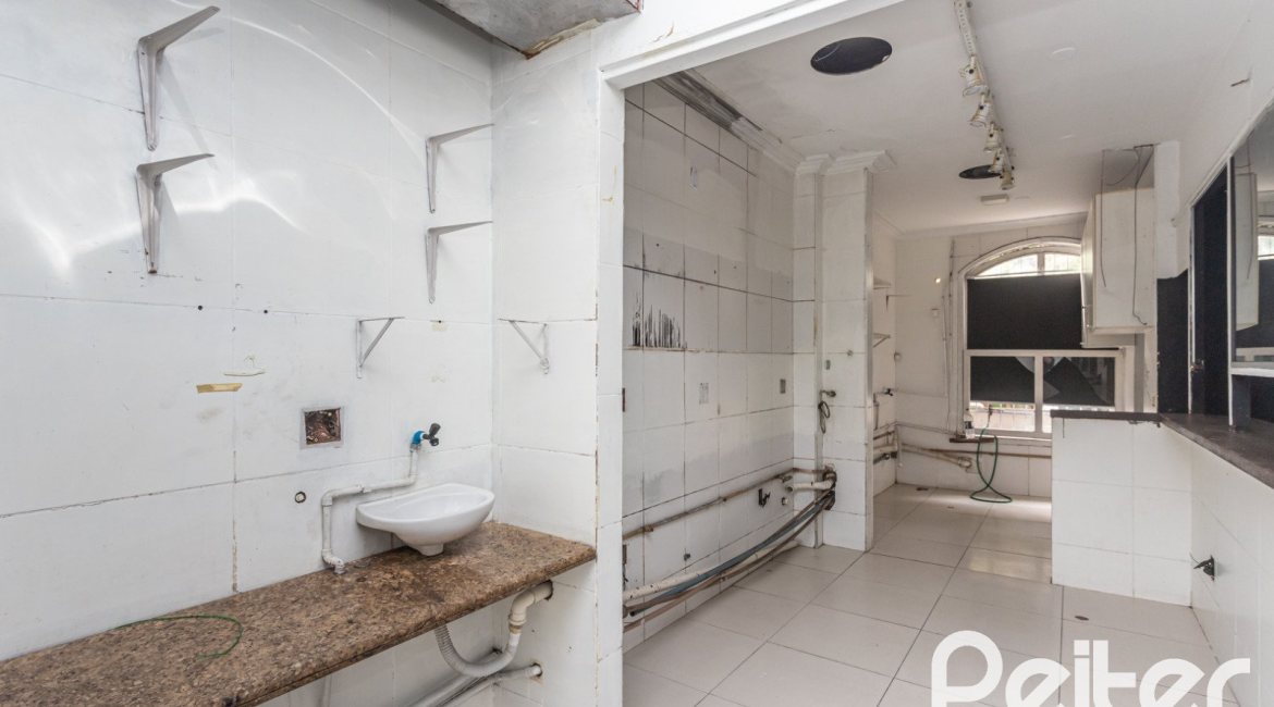 Comercial à venda com 75m², no bairro Moinhos de Vento em Porto Alegre