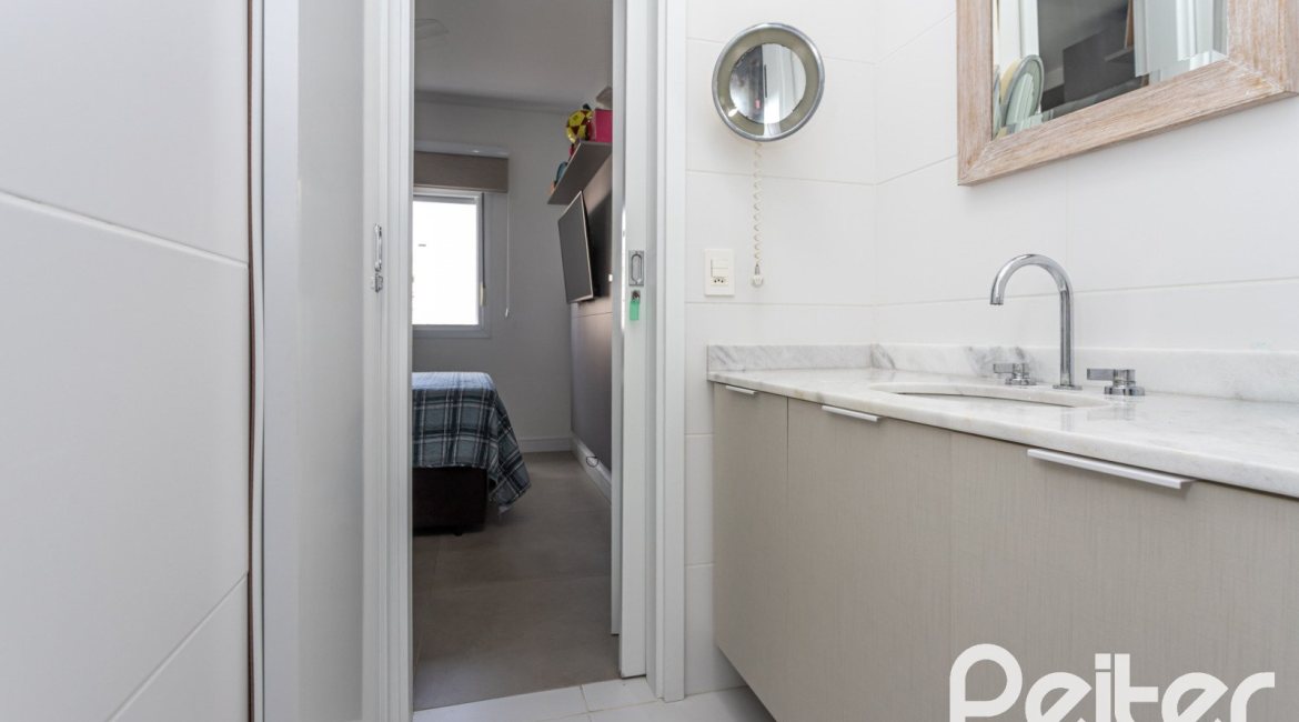 Apartamento à venda com 88m², 3 dormitórios, 3 suítes, 2 vagas, no bairro Cristal em PORTO ALEGRE