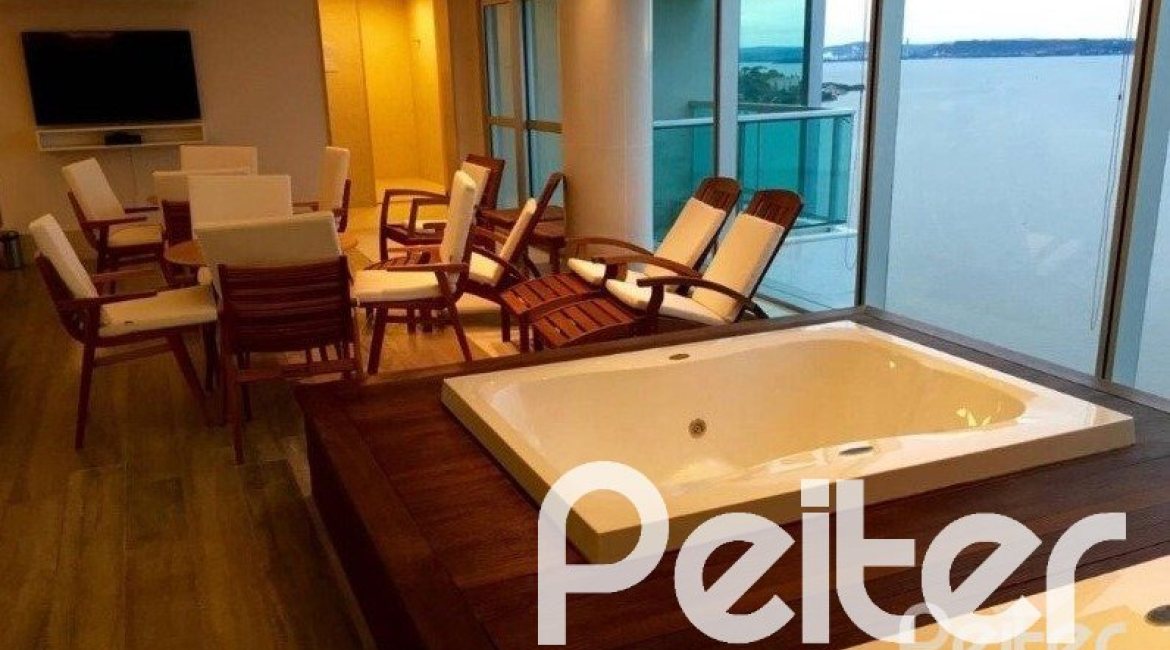 Apartamento à venda com 43m², 1 dormitório, no bairro Cristal em Porto Alegre