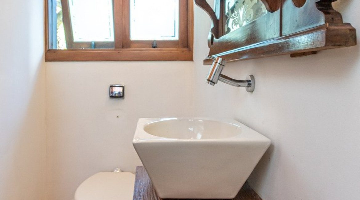 Casa em Condomínio à venda com 282m², 3 dormitórios, 1 suíte, 3 vagas, no bairro Cavalhada em PORTO ALEGRE