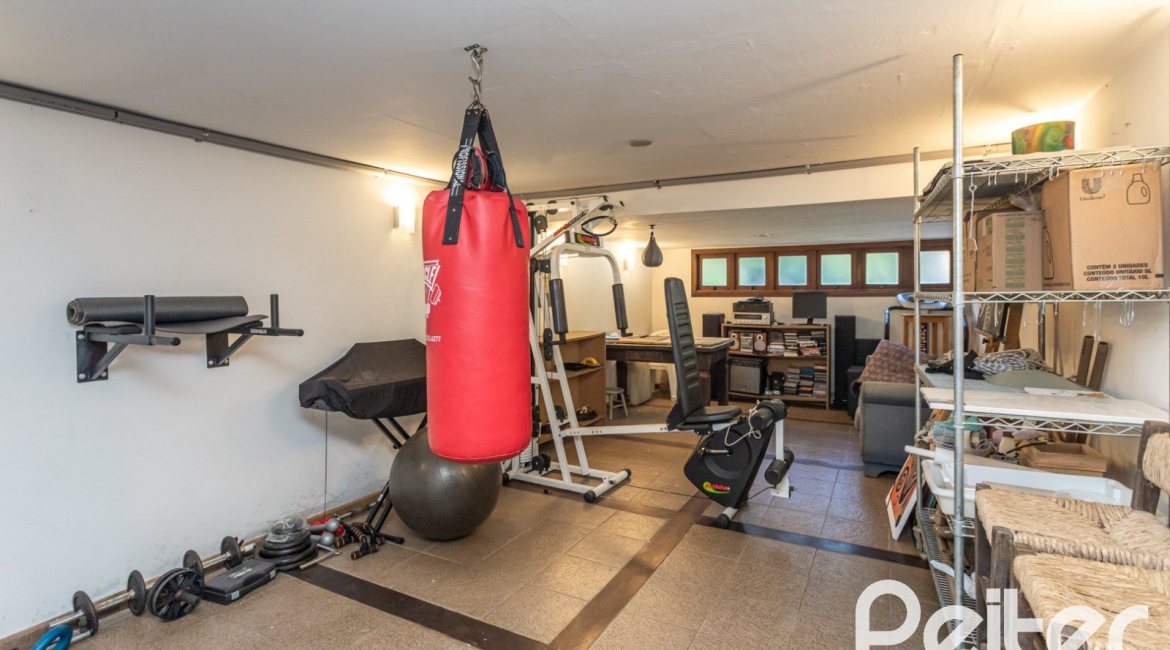 Casa em Condomínio à venda com 282m², 3 dormitórios, 1 suíte, 3 vagas, no bairro Cavalhada em PORTO ALEGRE