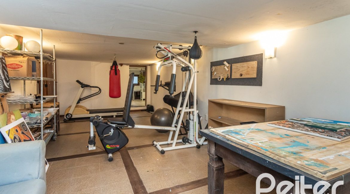 Casa em Condomínio à venda com 282m², 3 dormitórios, 1 suíte, 3 vagas, no bairro Cavalhada em PORTO ALEGRE