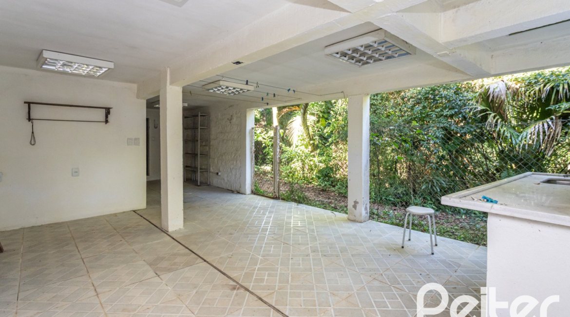 Casa em Condomínio à venda com 282m², 3 dormitórios, 1 suíte, 3 vagas, no bairro Cavalhada em PORTO ALEGRE