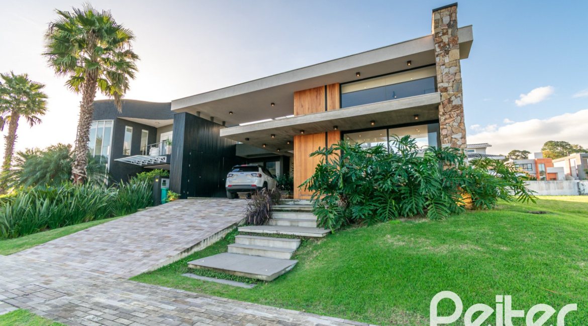 Casa em Condomínio à venda com 260m², 3 dormitórios, 3 suítes, 4 vagas, no bairro Alphaville em PORTO ALEGRE
