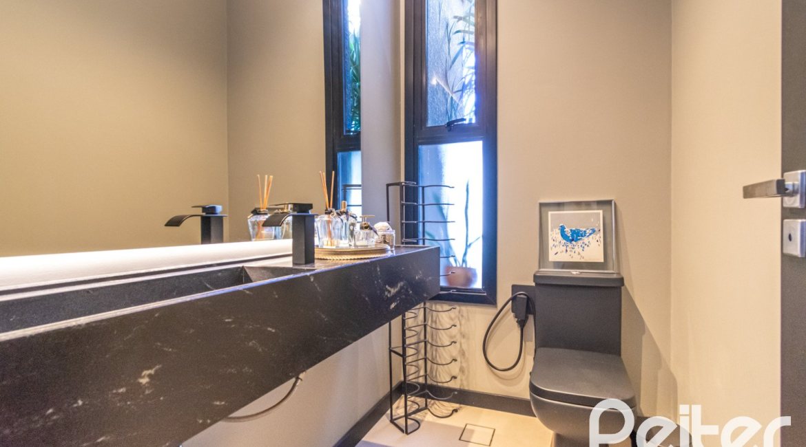 Casa em Condomínio à venda com 260m², 3 dormitórios, 3 suítes, 4 vagas, no bairro Alphaville em PORTO ALEGRE