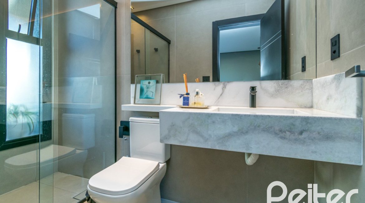 Casa em Condomínio à venda com 260m², 3 dormitórios, 3 suítes, 4 vagas, no bairro Alphaville em PORTO ALEGRE