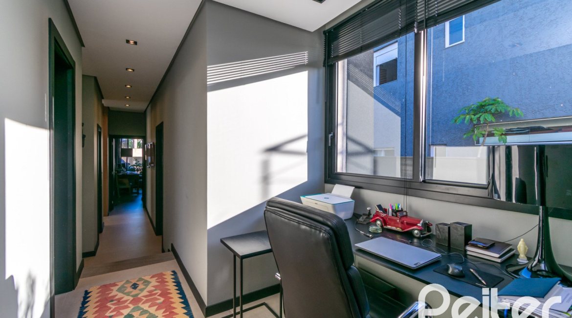 Casa em Condomínio à venda com 260m², 3 dormitórios, 3 suítes, 4 vagas, no bairro Alphaville em PORTO ALEGRE