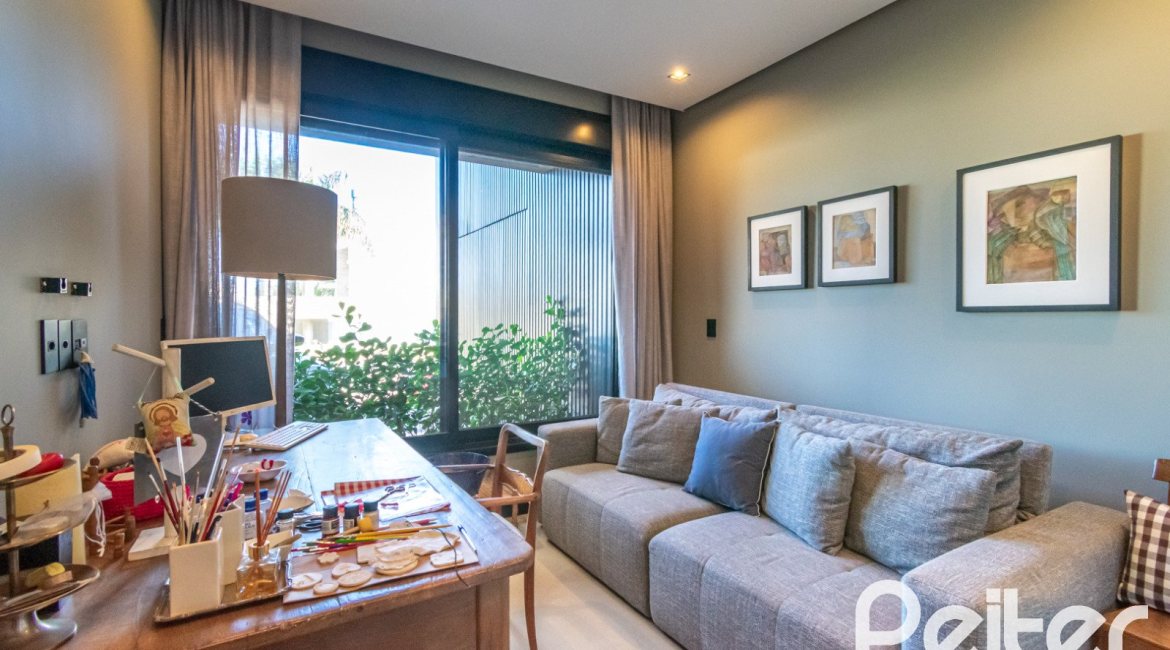 Casa em Condomínio à venda com 260m², 3 dormitórios, 3 suítes, 4 vagas, no bairro Alphaville em PORTO ALEGRE