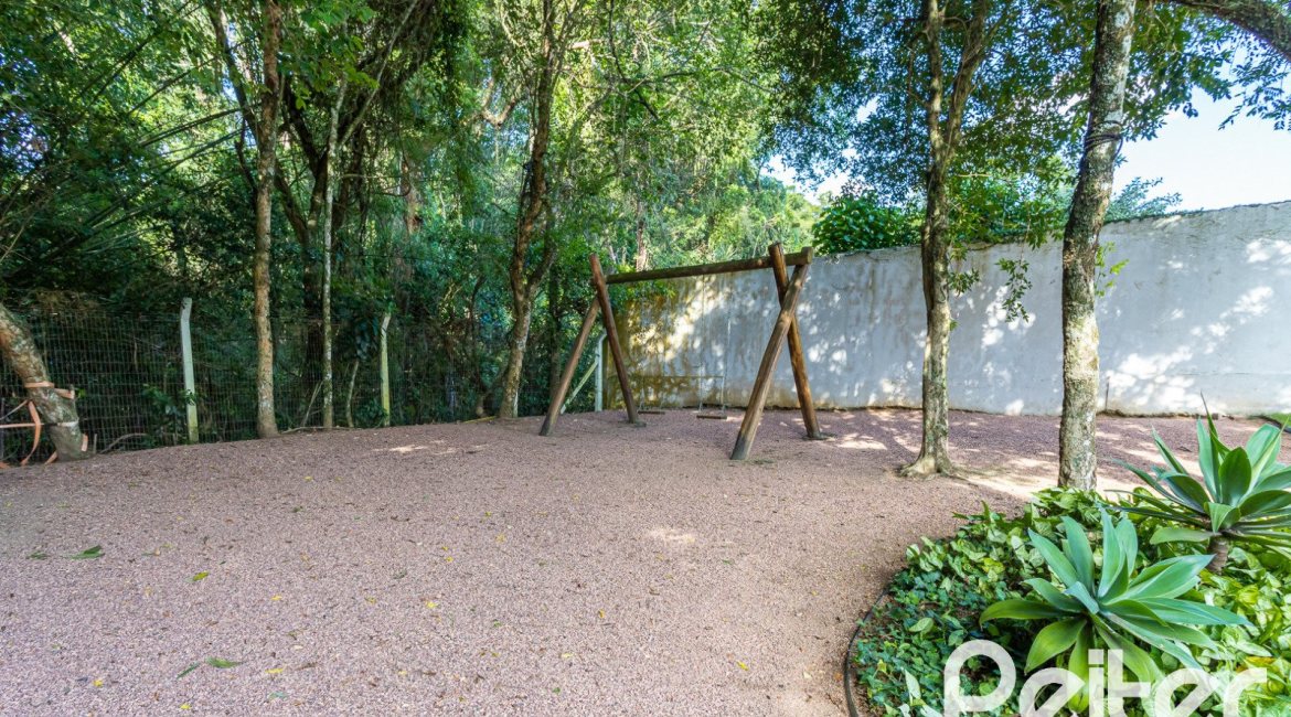 Terreno em condomínio à venda com 276m², no bairro Vila Nova em Porto Alegre