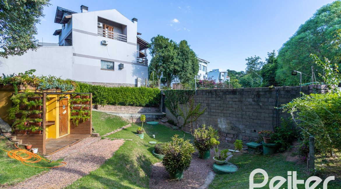 Terreno em condomínio à venda com 276m², no bairro Vila Nova em Porto Alegre