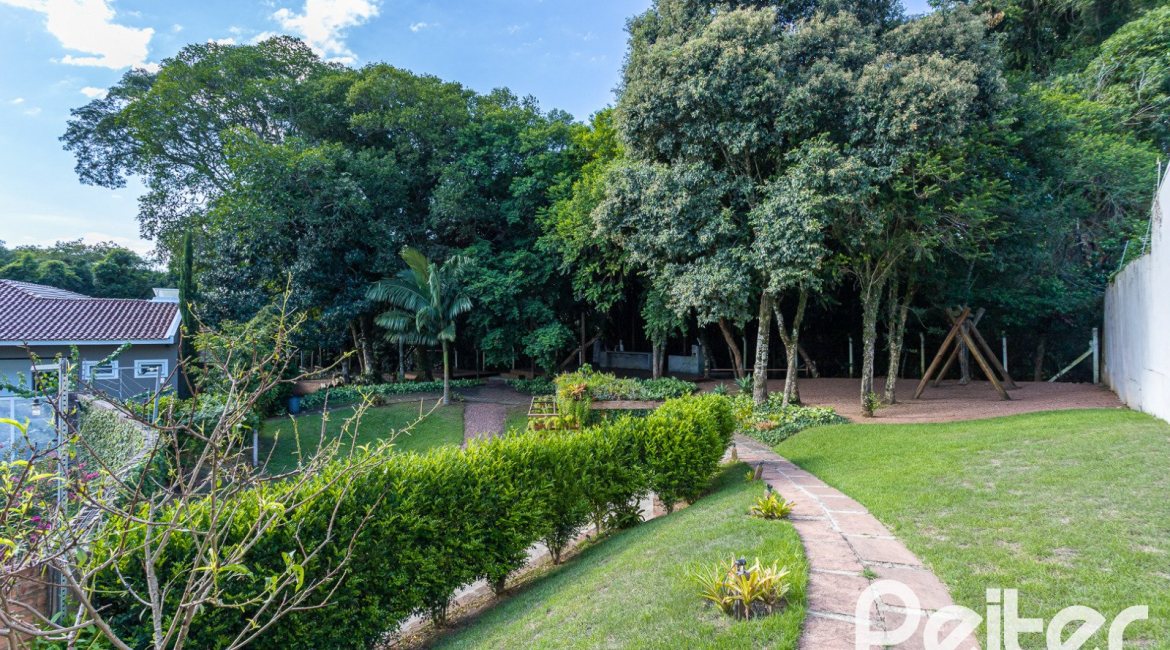 Terreno em condomínio à venda com 276m², no bairro Vila Nova em Porto Alegre
