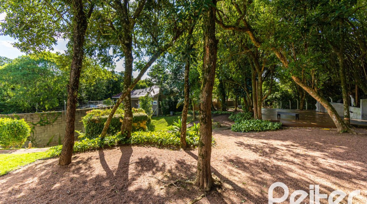 Terreno em condomínio à venda com 276m², no bairro Vila Nova em Porto Alegre