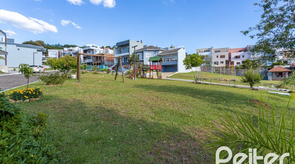 Terreno em condomínio à venda com 276m², no bairro Vila Nova em Porto Alegre