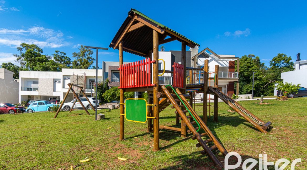 Terreno em condomínio à venda com 276m², no bairro Vila Nova em Porto Alegre